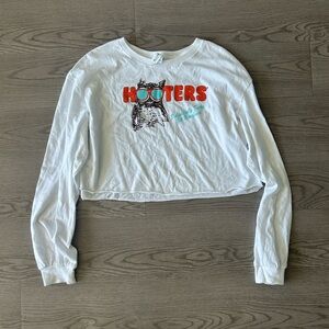 Hooters Cropped Long Sleeve Top